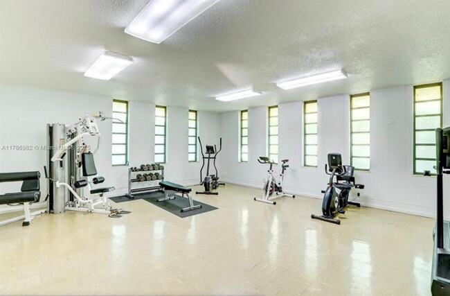 Foto del edificio - 5031 W Oakland Park Blvd