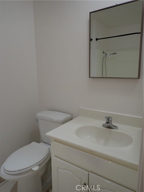 Foto del edificio - 8800 Garden Grove Blvd