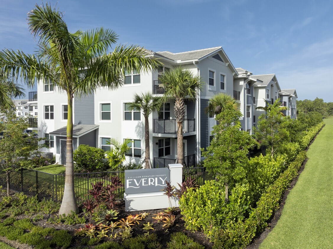 Everly - 3250 Magnolia Pond Cir Naples, FL 34116 | Apartments.com, image size:1127x844