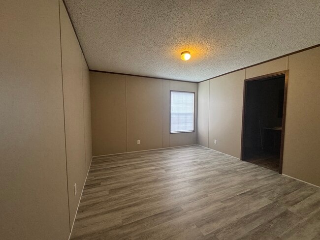 Building Photo - 4095 Geranium Ln