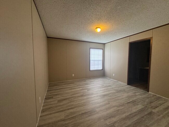 Foto del edificio - 4095 Geranium Ln