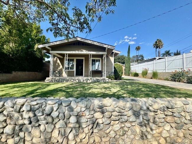 Photo - Newly renovated 3 bedroom, 2 bath single f... House