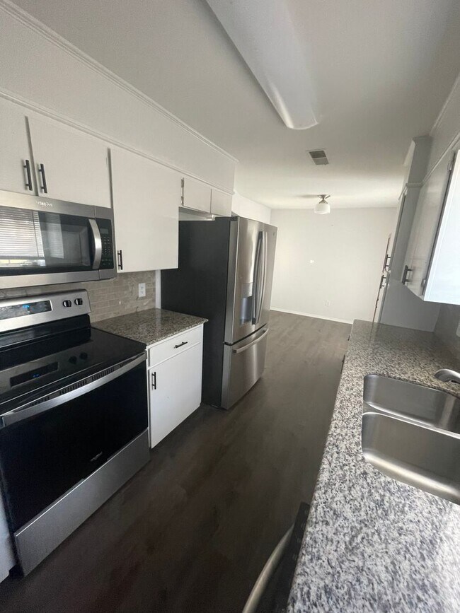 Foto del edificio - Beautiful 3 Bedroom Home in South Bossier
