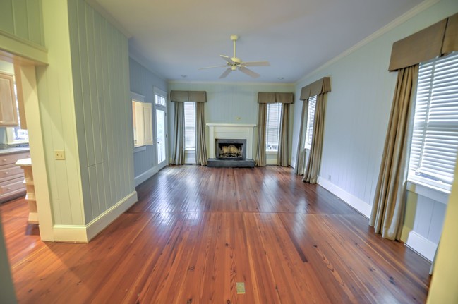 Building Photo - 3 br, 3.5 bath House - 173 Tradd Street