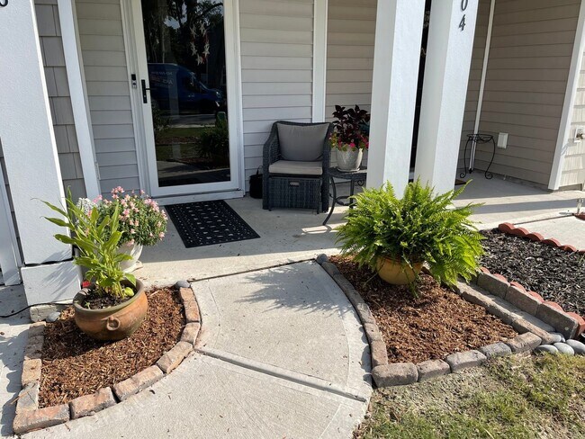 Foto del edificio - Charming 3BR Townhome in North Charleston