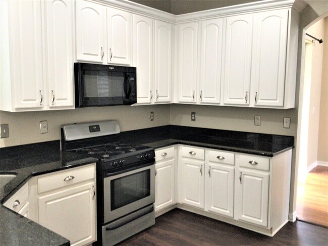 Building Photo - 10506 Chamberlain Court