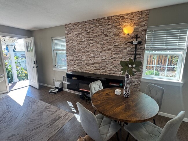 Building Photo - 1 Bedroom 1 Bath Home in Kittitas for Lease