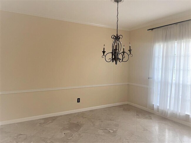 Foto del edificio - 16215 Rainbow Lake Rd