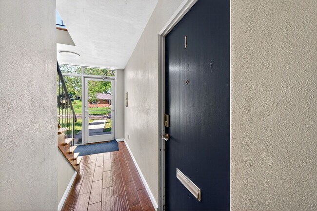 Foto del edificio - 514 Mariedale Dr