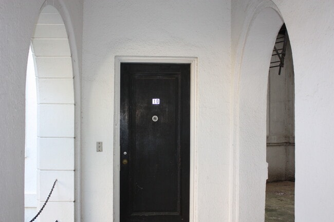 Building Photo - 3409 Greenway