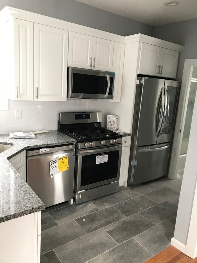 Building Photo - 345 Kaplan Ave