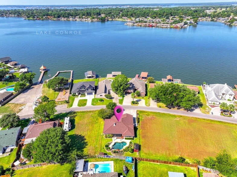 Foto principal - 13417 Bunker Hill Dr