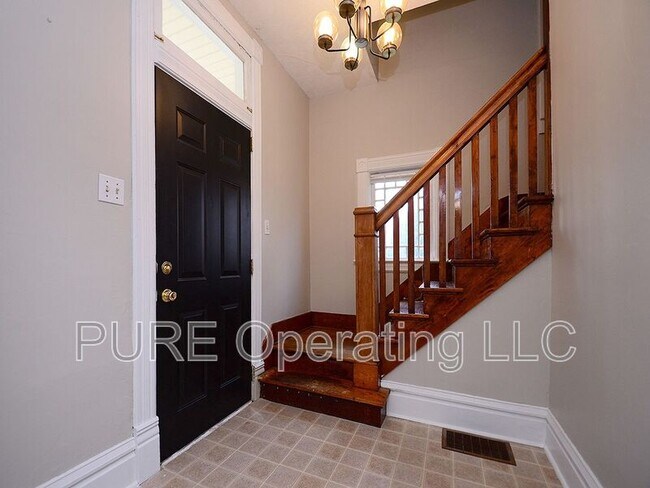 Foto del edificio - 818 W 9th St