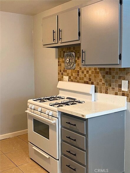 Foto del edificio - 811 Orchid Ct
