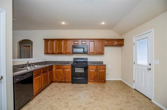 Foto del edificio - Charming 3 Bed, 2 Bath Home | Fenced Yard ...