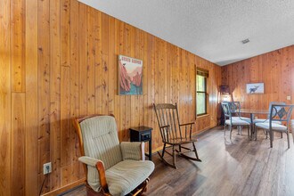 Building Photo - 1803 Riveredge Dr
