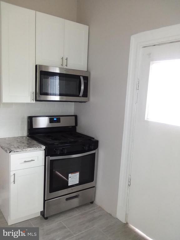 Building Photo - 2012 Mt Royal Terrace