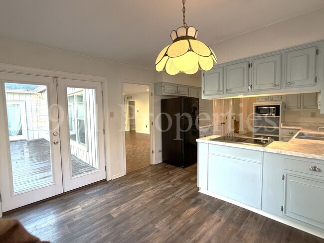 Building Photo - 7094 Corsica Dr