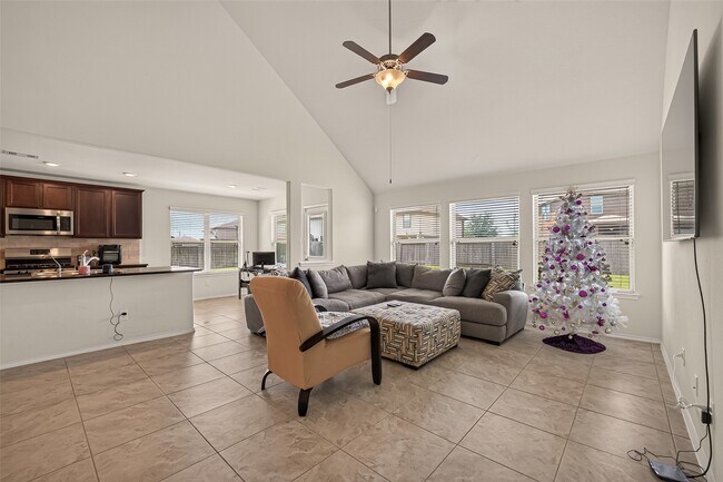 Building Photo - 322 Marble Springs Ln