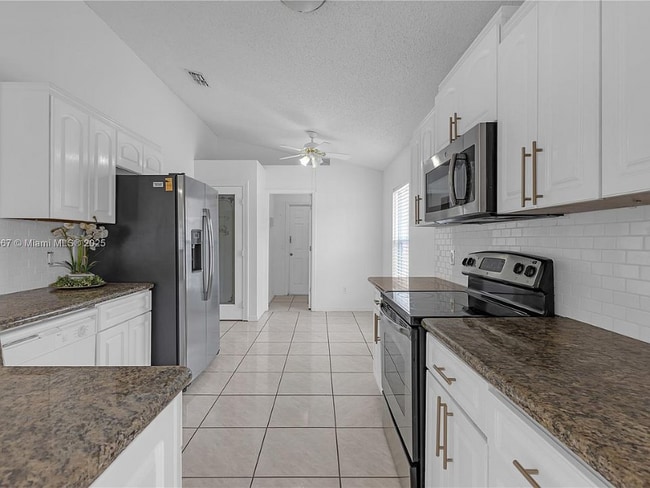 Building Photo - 4617 Horseshoe Pick Ln