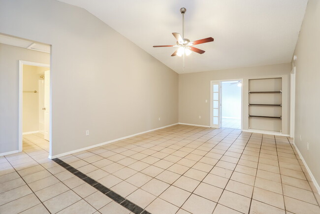 Foto del edificio - 1406 Woodstork Dr