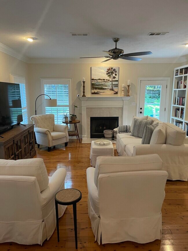 Foto del edificio - 8970 Eagles Ridge Dr