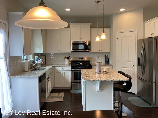Foto del edificio - 3 br, 2.5 bath House - 936 Carnation Dr.