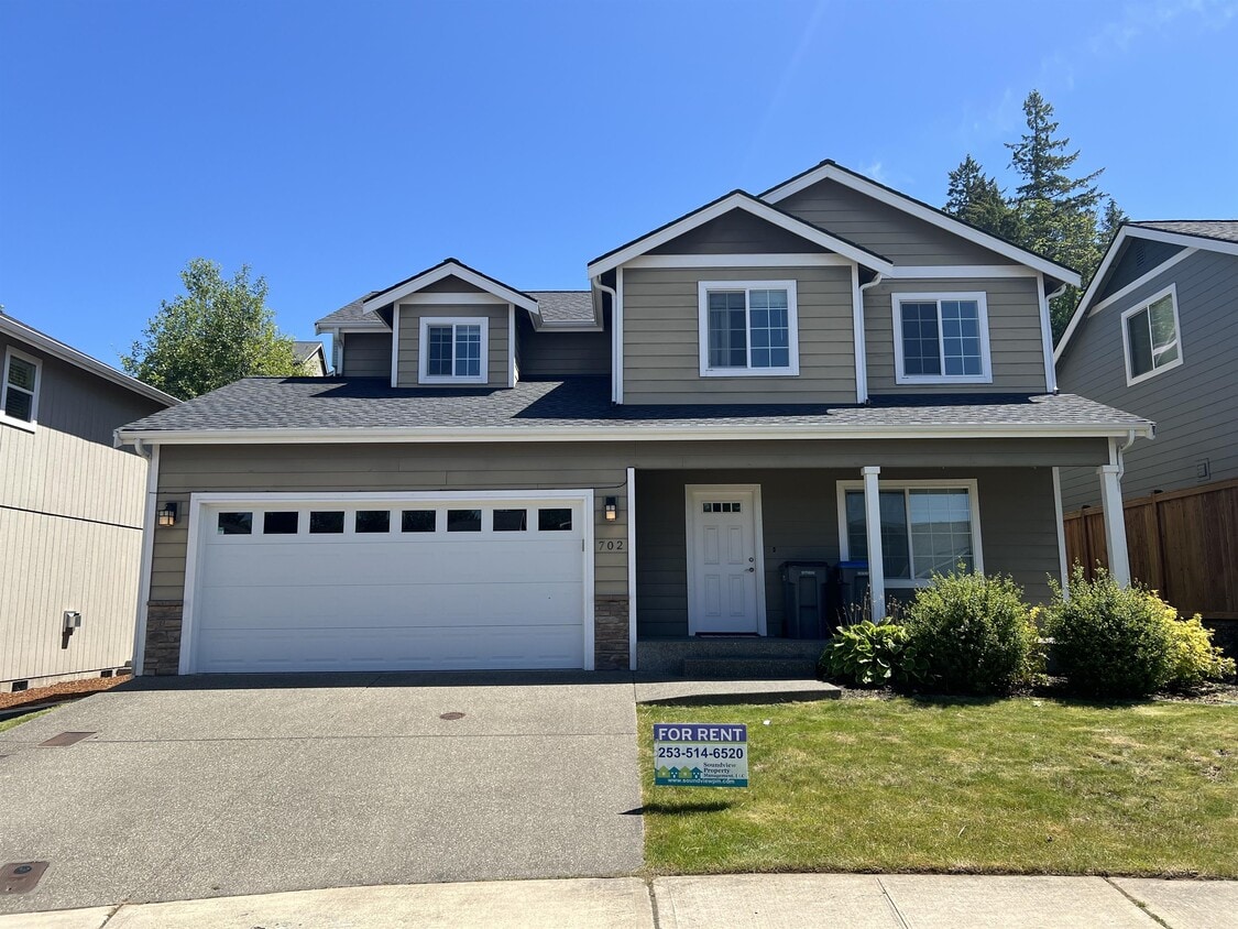 Photo - 702 Courage Ct (Port Orchard, WA)