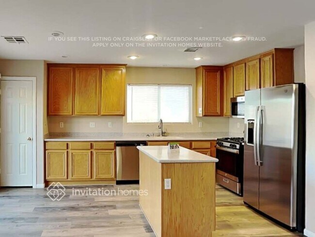 Building Photo - 11188 Alora St