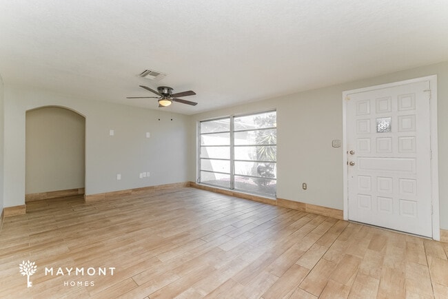 Foto del edificio - 10005 Old Orchard Lane