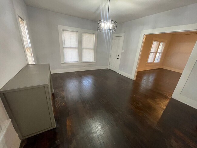 Foto del edificio - CHARMING 3-BEDROOM HOME IN TOBIN HILL