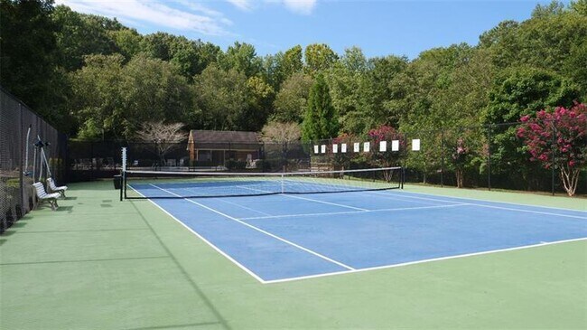 Foto del edificio - 1719 Barrington Cir