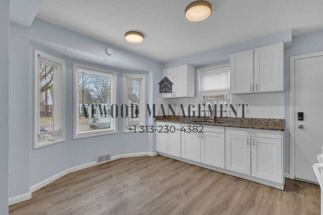 Foto del edificio - This beautifully updated 4-bedroom, 2-bath single-family home is ready for move-in!