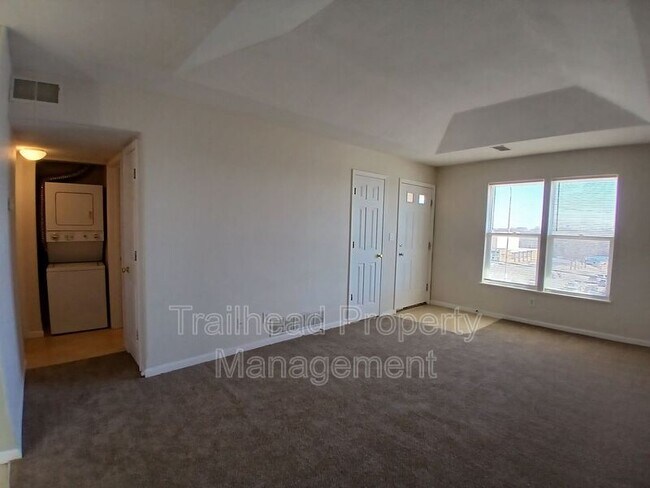 Building Photo - 1110 N Noland Rd