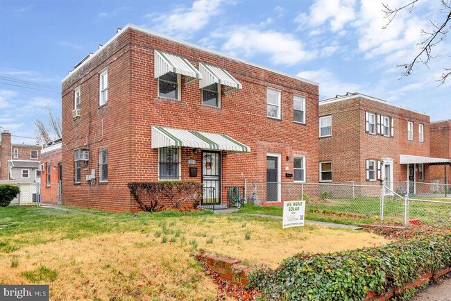 Foto del edificio - 121 Anacostia Ave NE