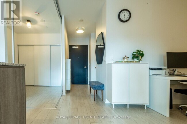 Photo du bâtiment - 31 Tippett Rd