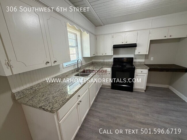 Foto del edificio - 306 SW 6th St