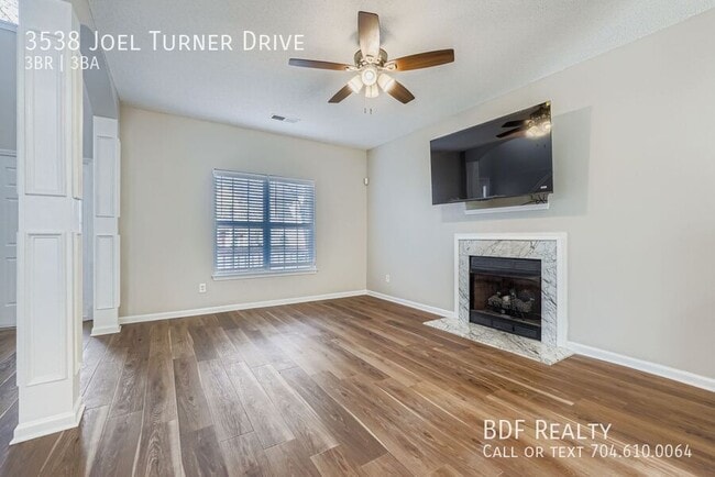 Foto del edificio - 3538 Joel Turner Dr