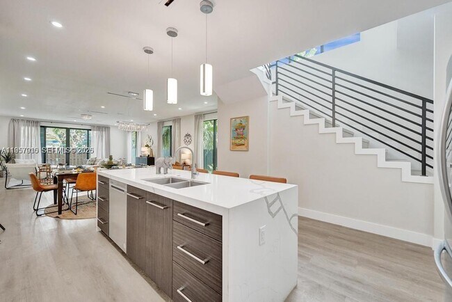 Foto del edificio - 1101 NE 16th Terrace