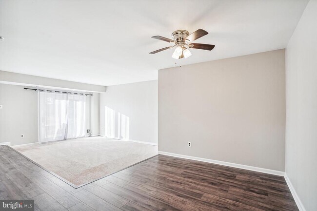 Building Photo - 6473 Fenestra Ct