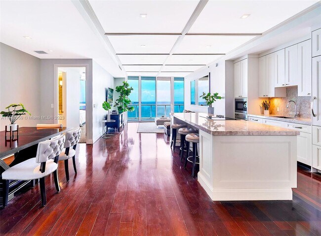 Foto del edificio - 100 South Pointe Dr
