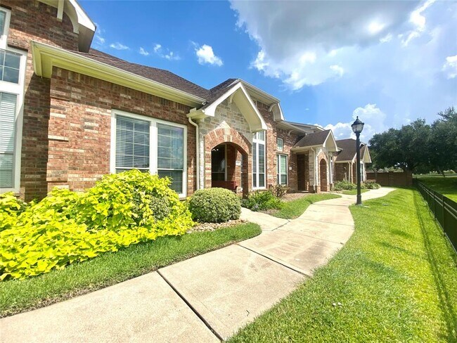 Foto del edificio - 3350 Spring Landing Ln