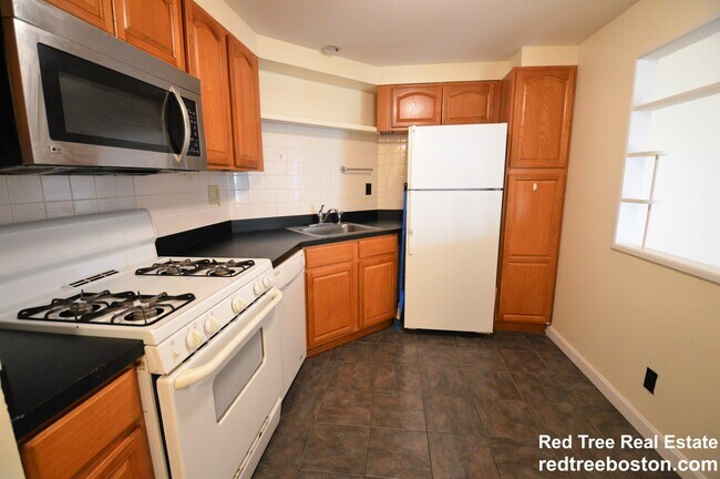 Building Photo - 22 Chestnut Pl