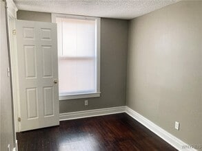 Building Photo - 294 S Elmwood Ave