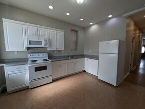 Building Photo - 3518 Juniata St