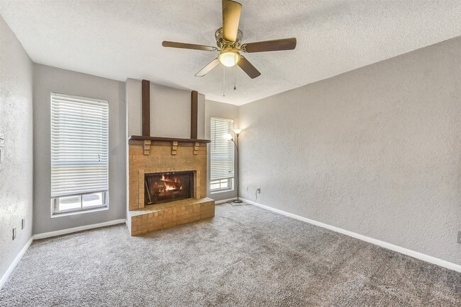 Foto del edificio - 1516 Bay Area Blvd