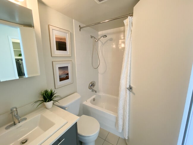 Building Photo - 1580 Haro