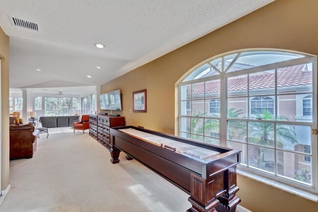 Foto del edificio - 207 Legendary Cir