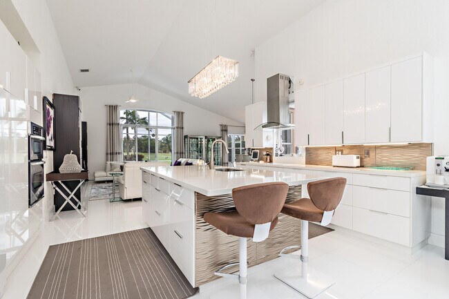 Foto del edificio - 8270 Spyglass Dr