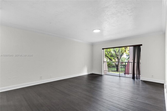 Foto del edificio - 13715 Kendale Lakes Cir